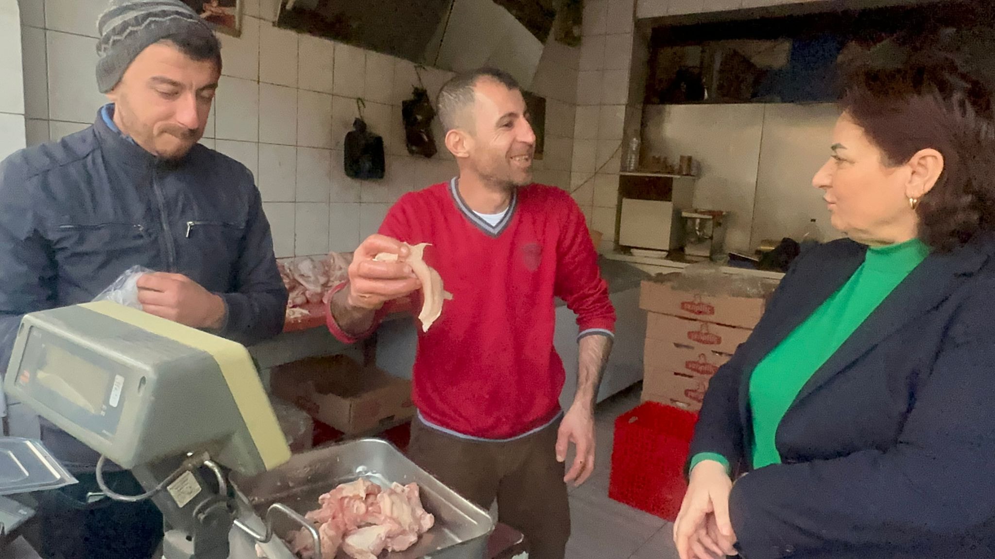 Yılbaşı alışverişi 10 liralık tavuk