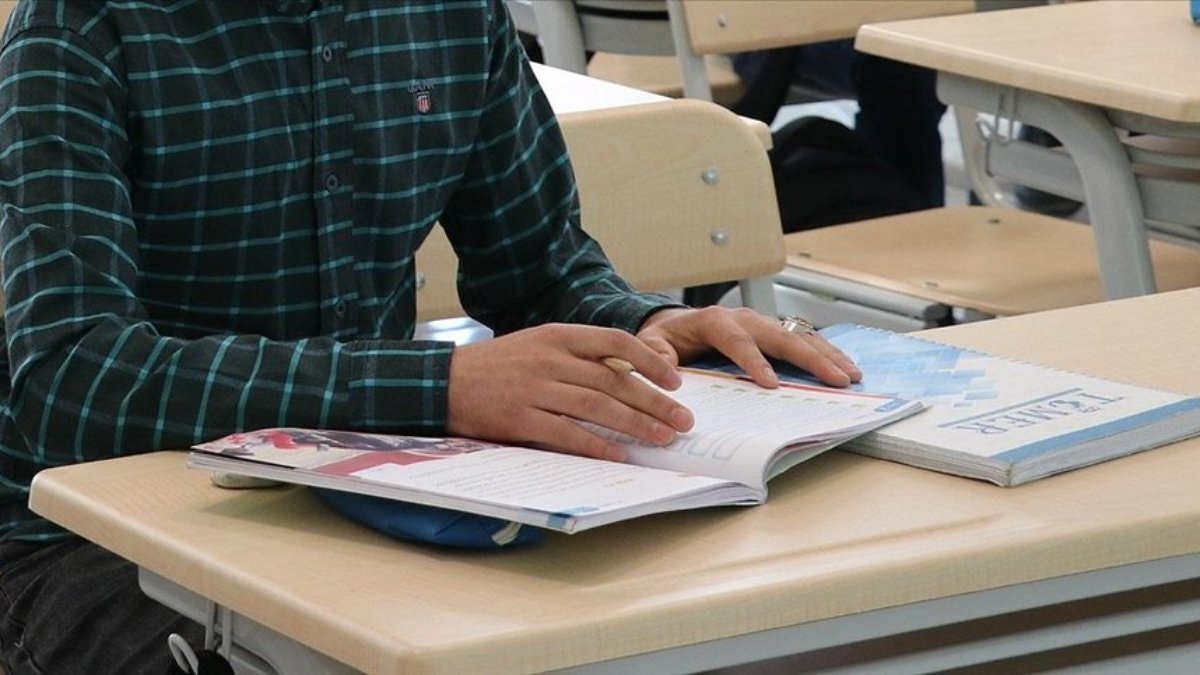 Depremzedenin kredisi bursa dönüştürüldü