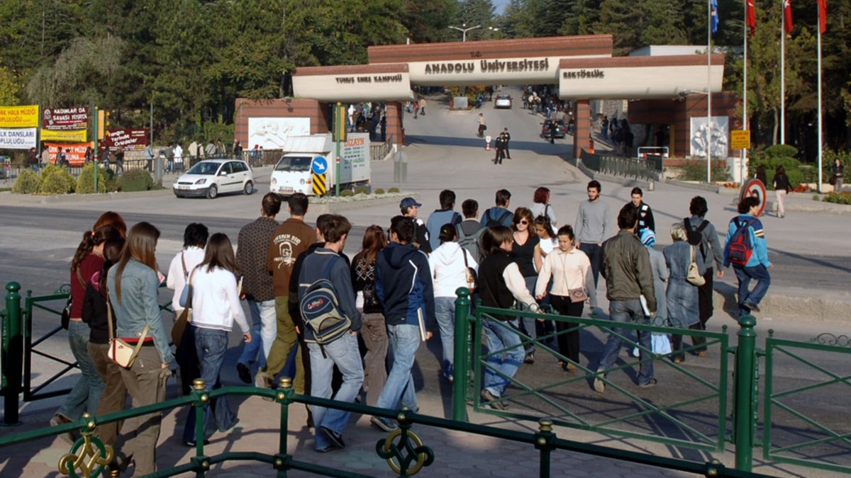 Hayat pahalılığı gençleri eğitimden koparıyor