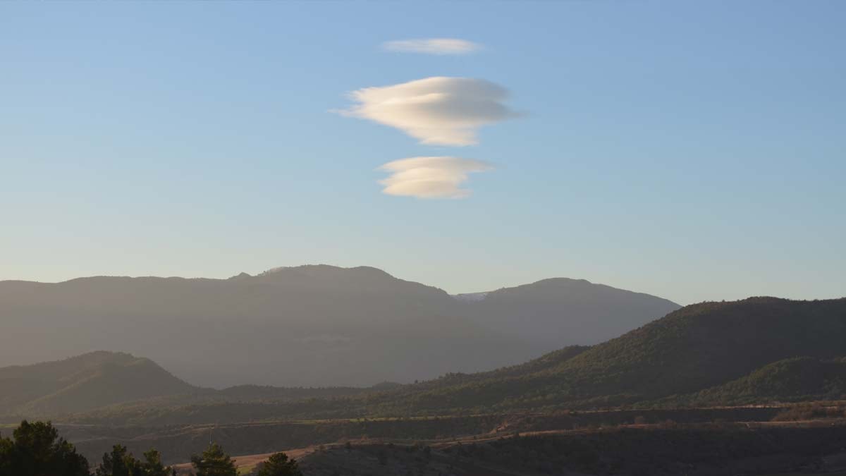 Çorum'da nadir görülen mercek bulutu görüntülendi