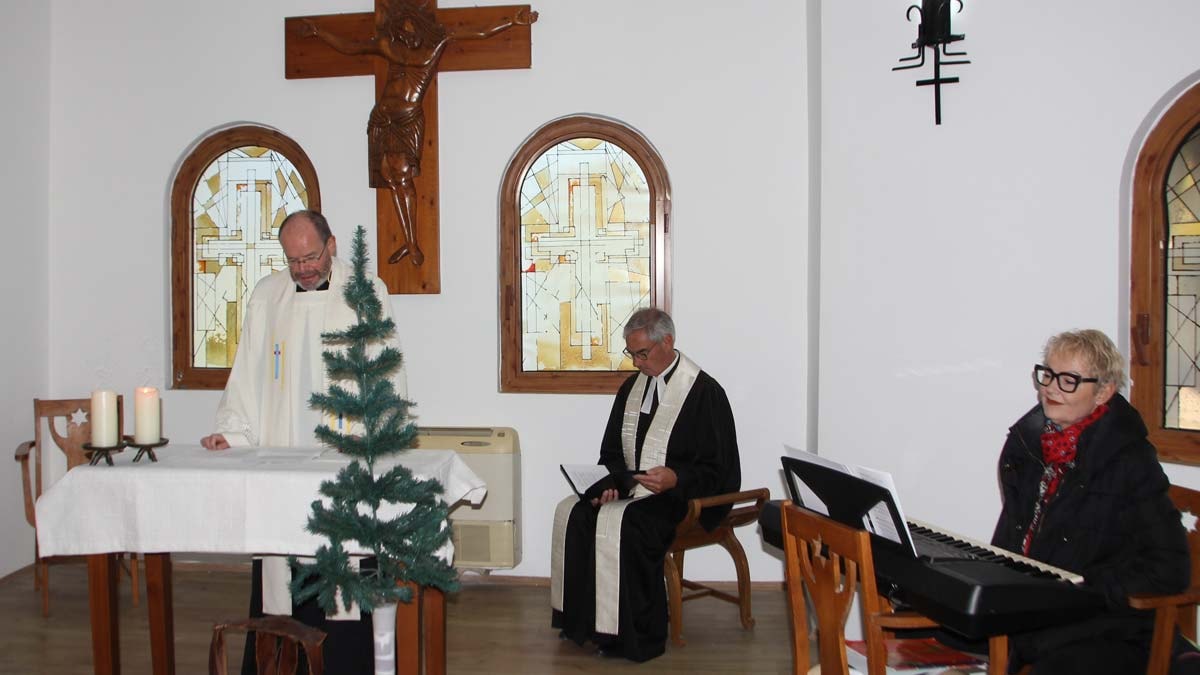 Antalya'daki Dinler Bahçesi'nde Noel ayini yapıldı