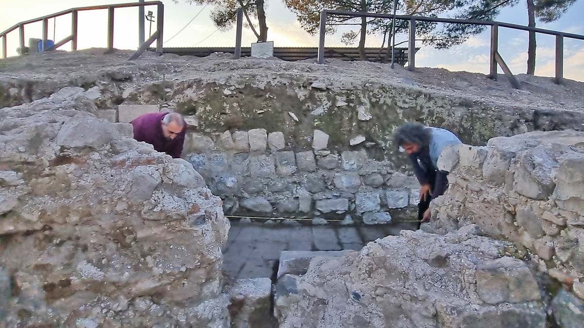 Tarihi keşif: Artuklu Sarayı'na açılan kapı bulundu