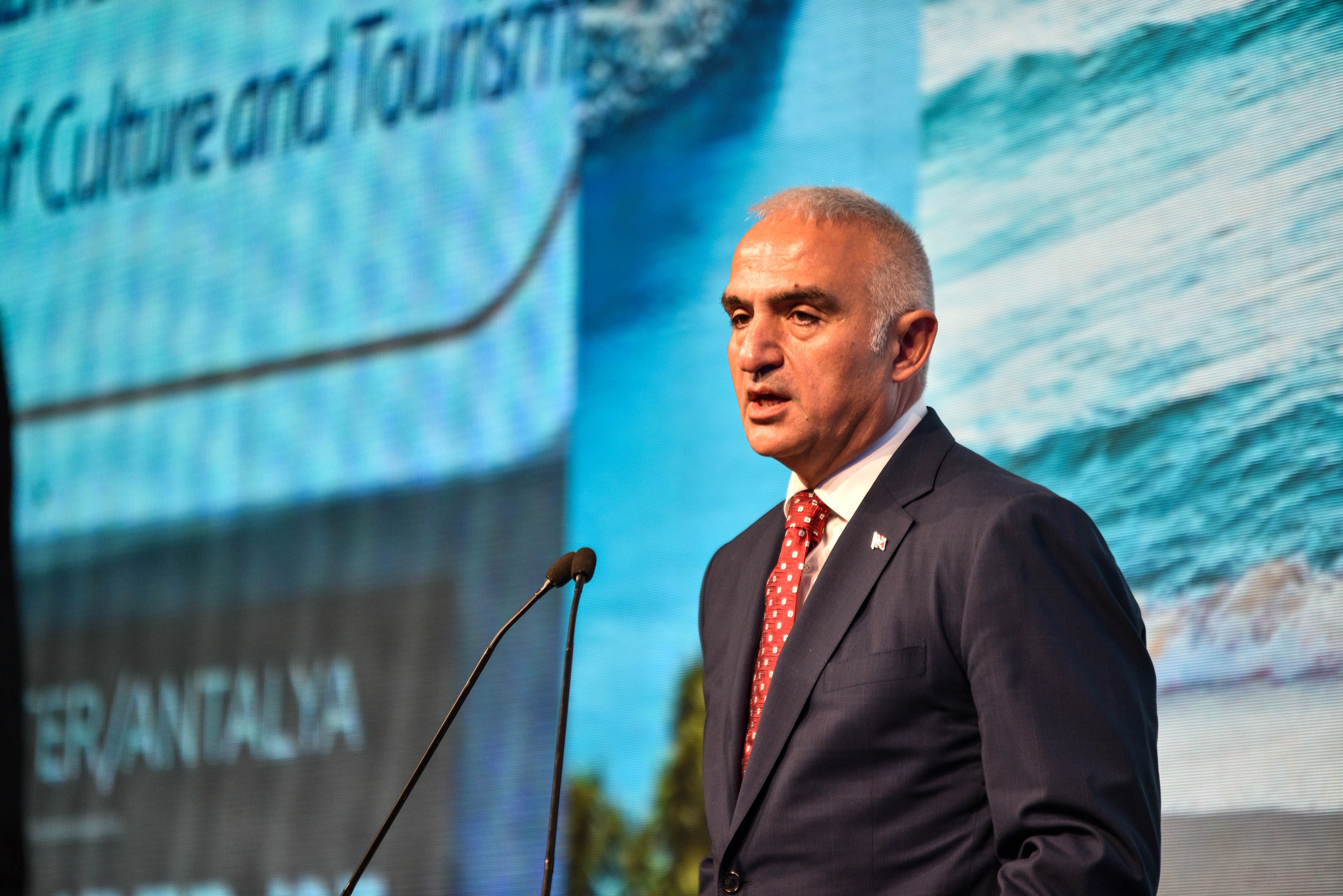 Bakan Ersoy'dan, Özgür Özel'e yanıt