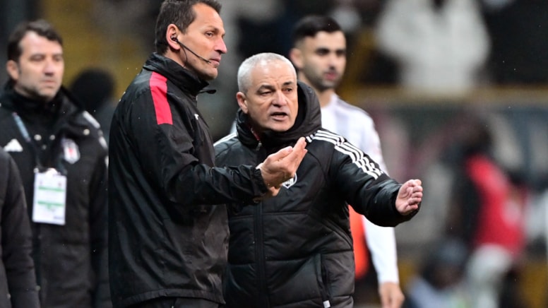 Beşiktaş'ın hocası Rıza Çalımbay: Bazı lider oyuncuların kendilerine çeki düzen vermesi gerekiyor