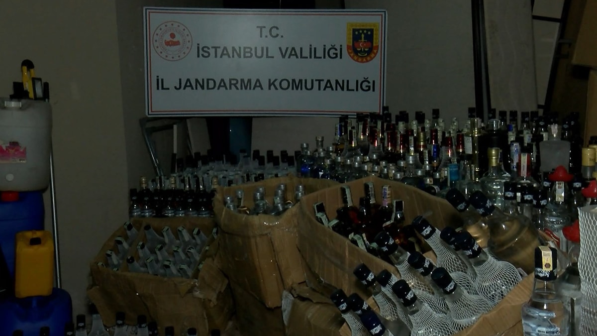 İstanbul'da 95 bin litre sahte içki ele geçirildi