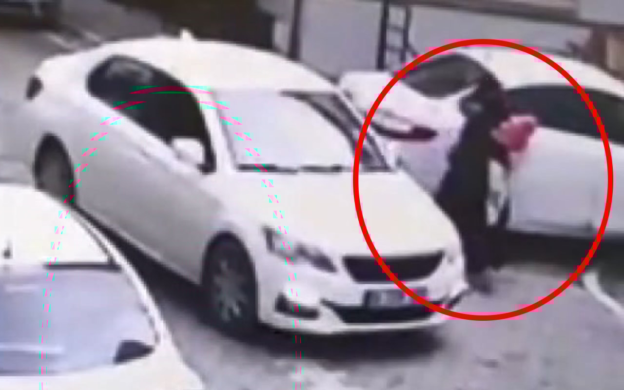 Kucağında çocuğuyla yürüyen anneye iğrenç saldırı