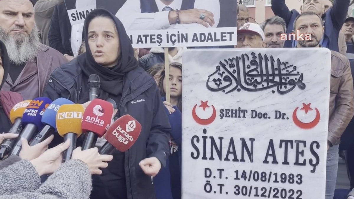 Sinan Ateş mezarı başında anıldı: 'İntikam değil, adalet istiyoruz'