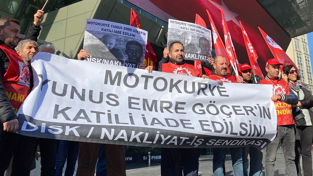 Kuryelerden Somali Konsolosluğu önünde eylem