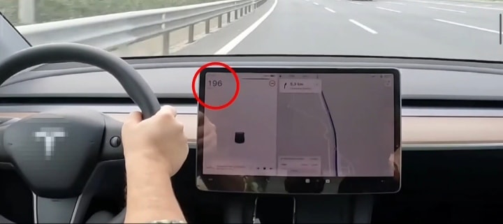 Sosyal medya fenomeni cezayı yedi