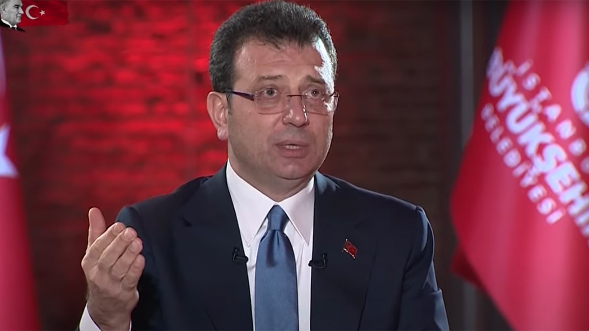 İmamoğlu'ndan Erdoğan taklidi
