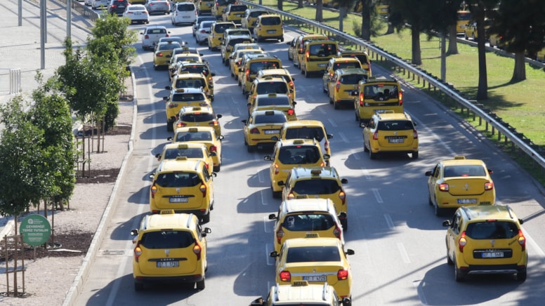 2 bin taksici konvoy yaptı: Korsana hayır