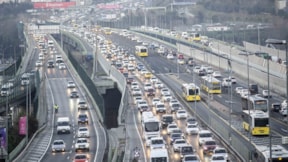 İstanbul'da trafik ve toplu taşımada yoğunluk 