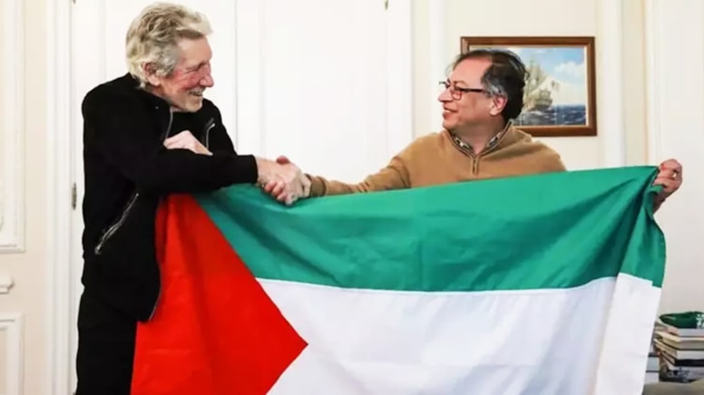 Efsane müzisyen Roger Waters Filistin bayrağı açtı