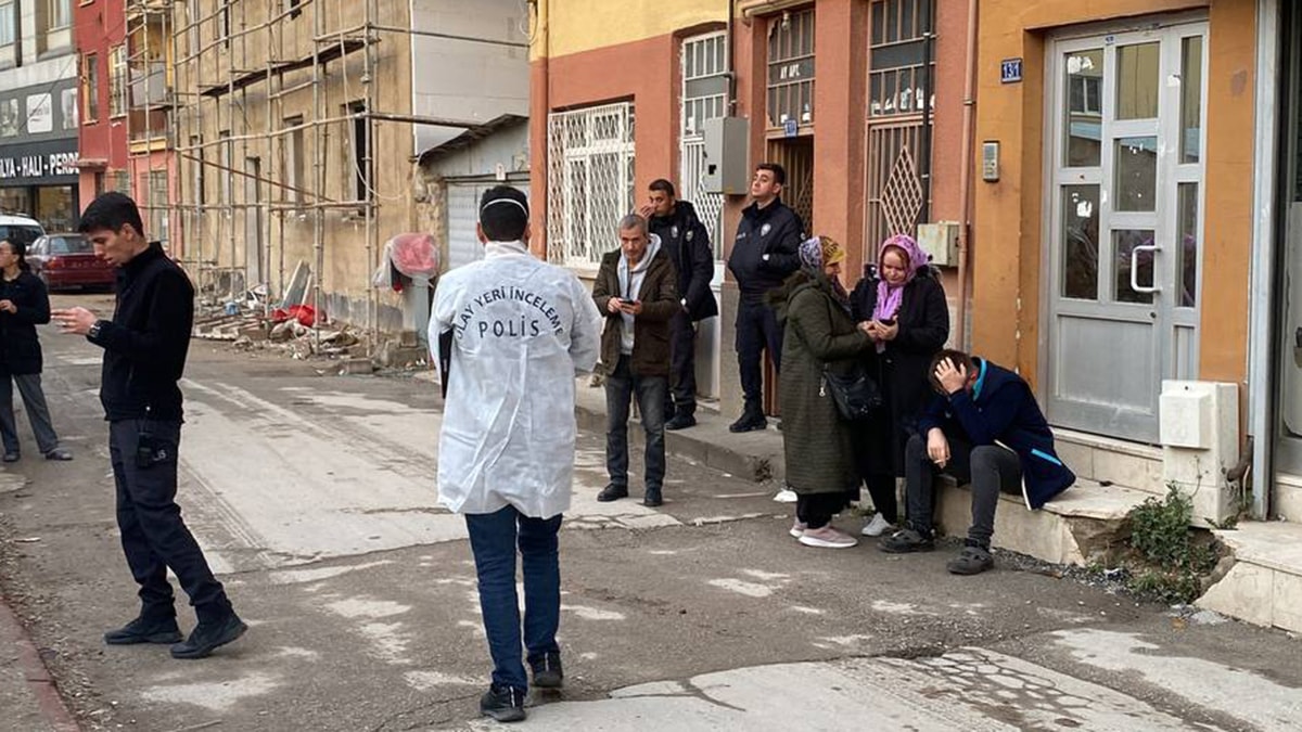 Sobadan zehir sızdı: Anne öldü, kızının durumu ağır