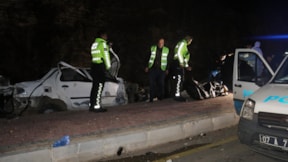 Antalya'da alkollü sürücü kaza yaptı: İki kişi ile anne karnındaki bebek öldü