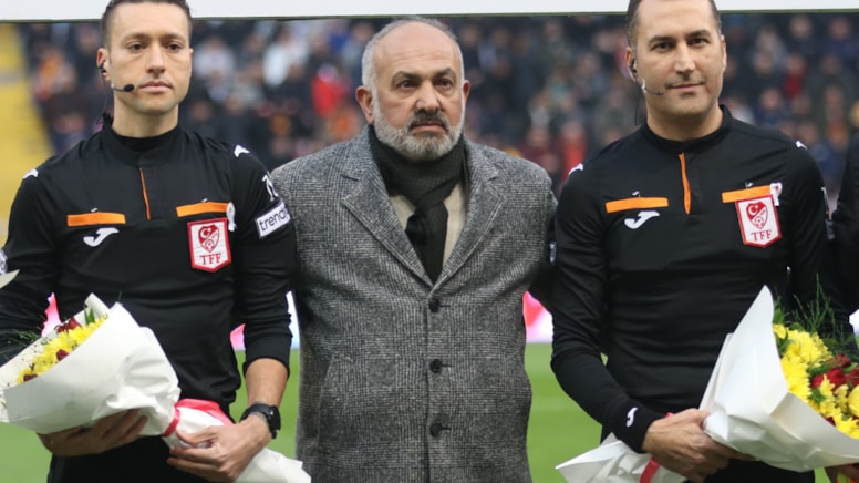 Kayserispor Başkanı Ali Çamlı: Hakemlere çiçek vererek hata yapmışız!