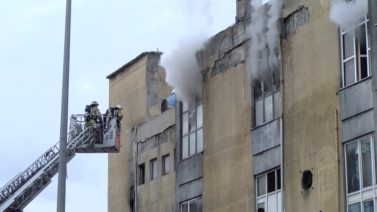 Bayrampaşa'da aynı anda iki yangın