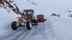 Hakkari-Şırnak karayolu kar ve çığ riski nedeniyle kapatıldı