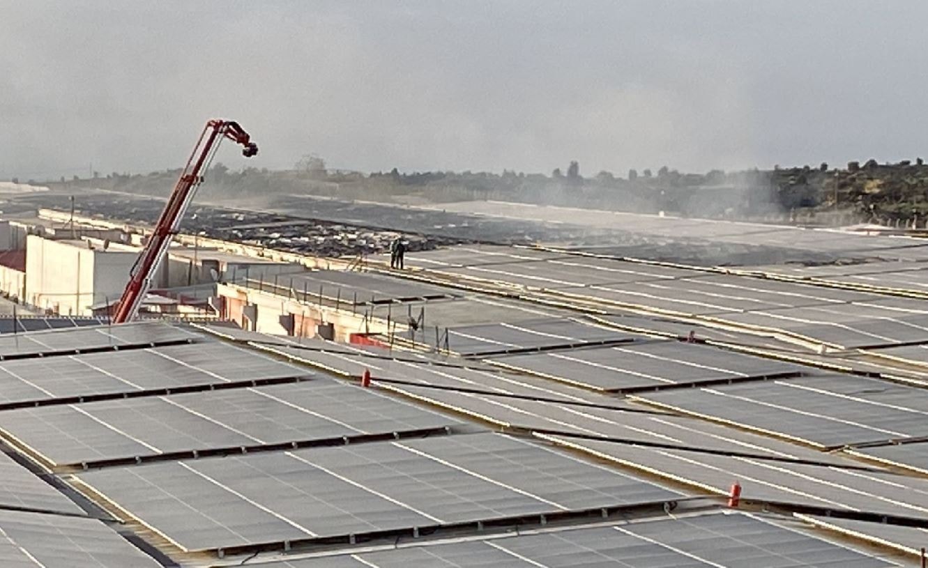 Fabrikada yangın: 4 işçi hastaneye kaldırıldı