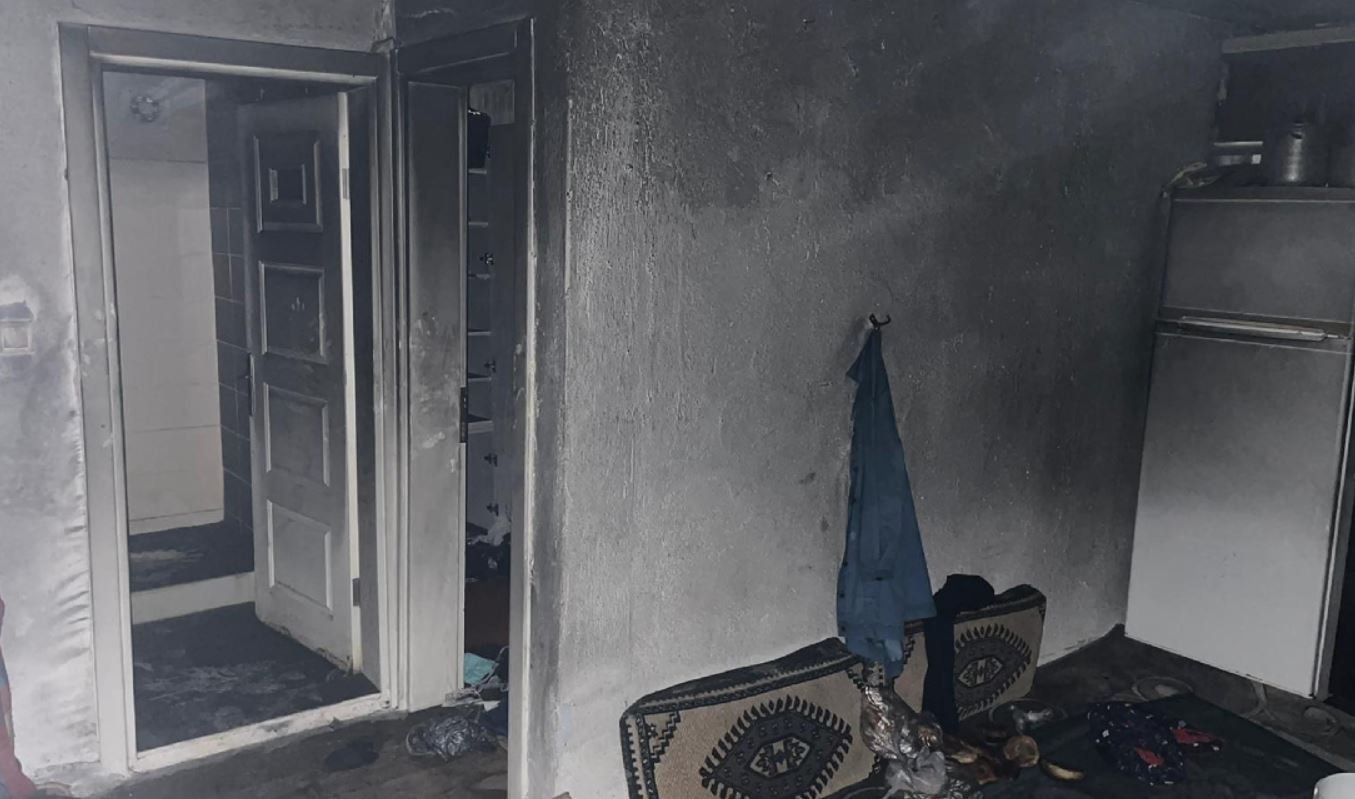 Babasına kızıp evi yaktı! Kardeşi felaketi yaşayarak öldü