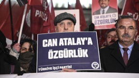 TİP üyelerinden Can Atalay protestosu