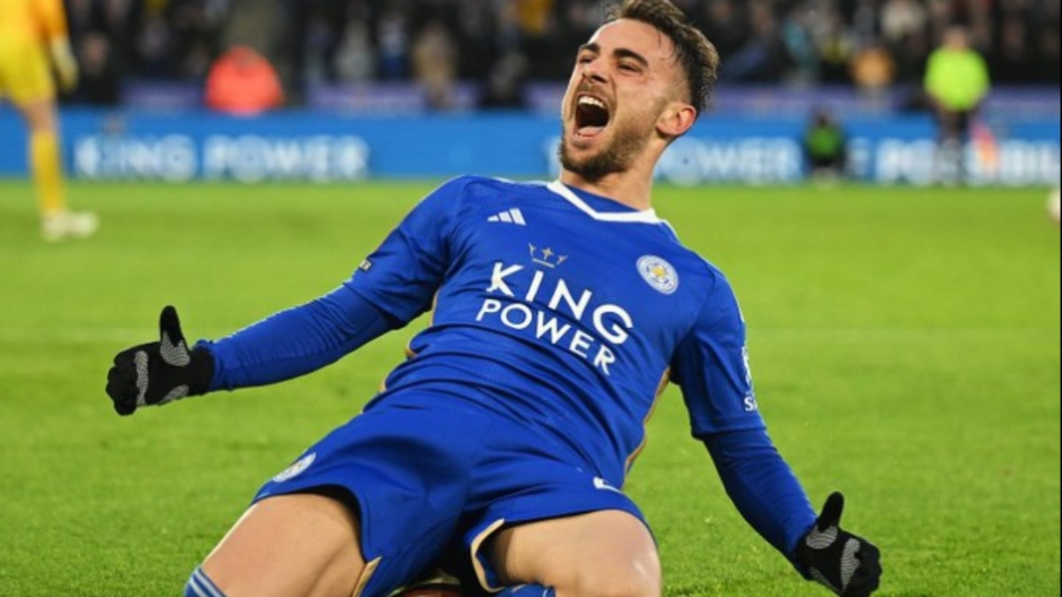 Yunus attı,  Leicester City tur atladı