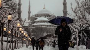Şehrin ısısı İstanbul'a kar yağışına engel oluyor