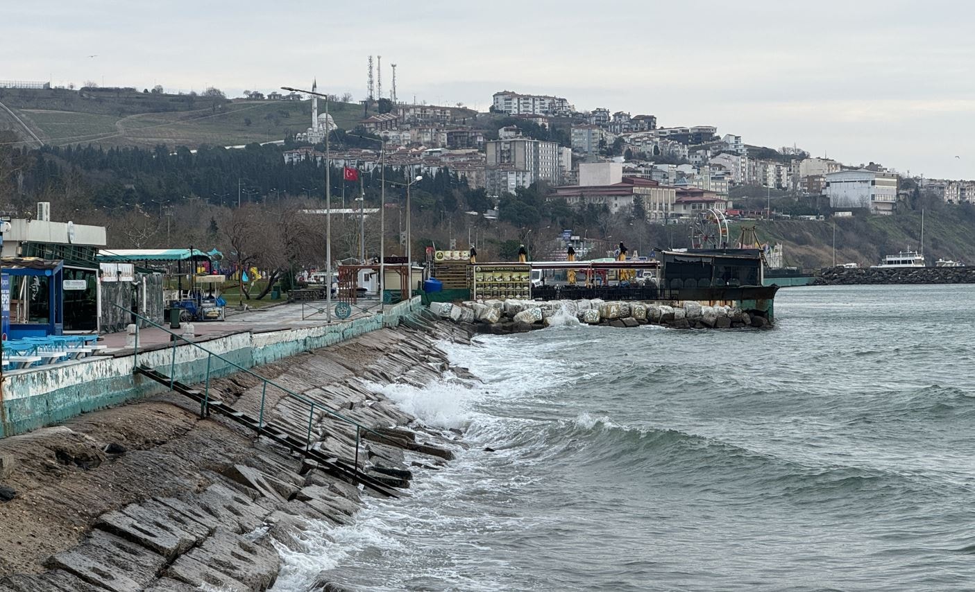 Deniz ulaşımında fırtına iptalleri