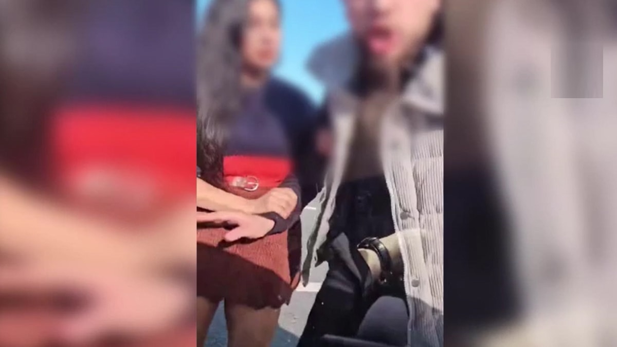 Aracın önünü kesip saldıran trafik magandası yakalandı