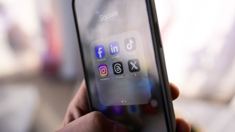 iPhone kullanıcıları dikkat: Facebook, TikTok, X ve Instagram telefondan verilere ulaşabiliyormuş