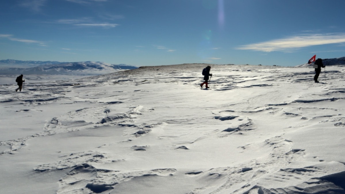 Erzurum eriyor: Kar kalınlığı üçte bir azaldı