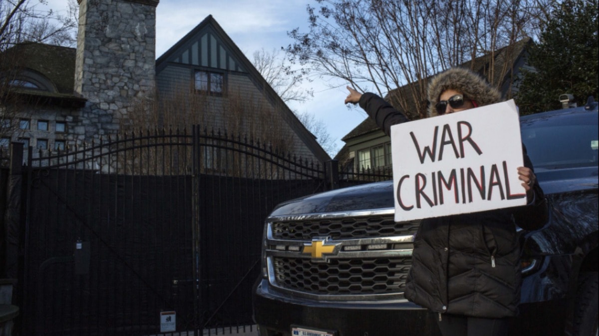 ABD Dışişleri Bakanı'nın evinin önünde eylem