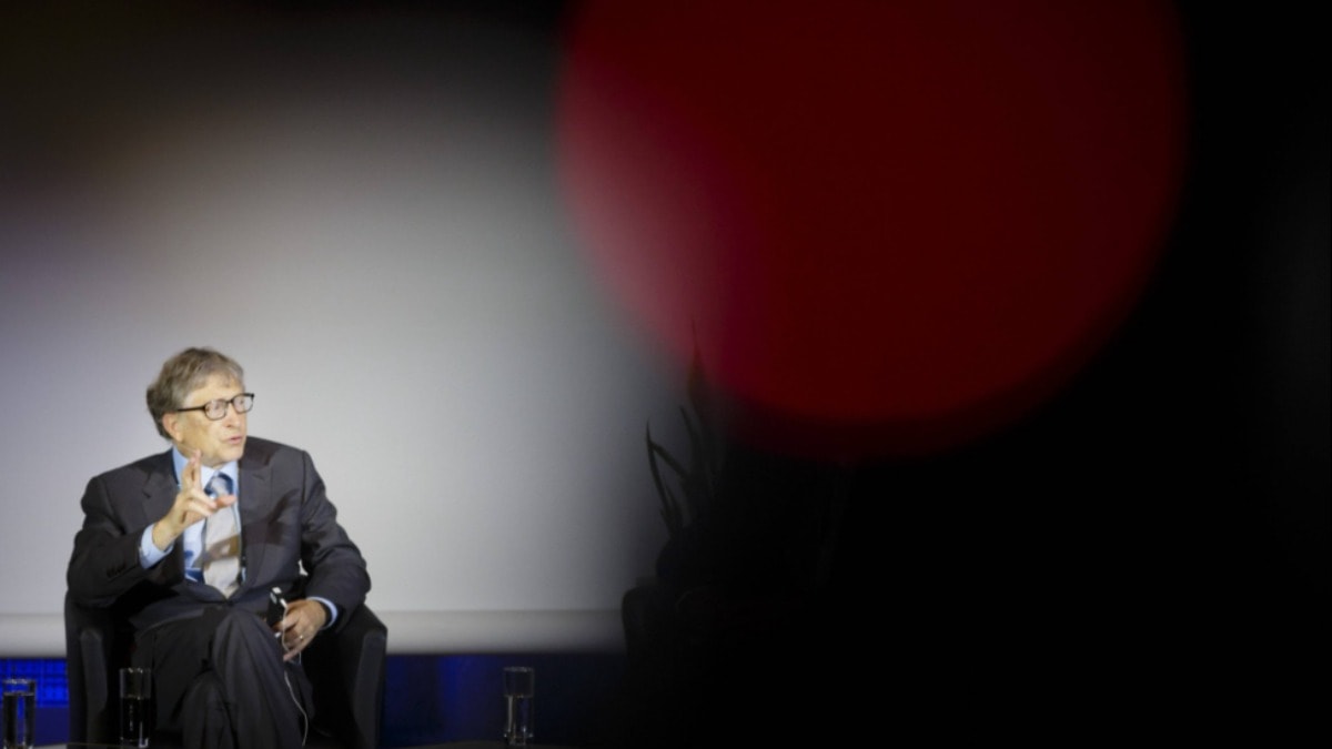 Bill Gates'ten hakkındaki Covid-19 ve mikroçip komplo teorilerine yanıt