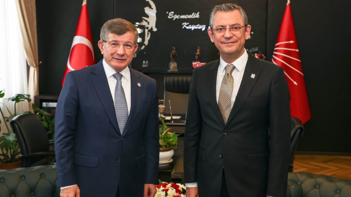 Özgür Özel, Davutoğlu ile görüştü
