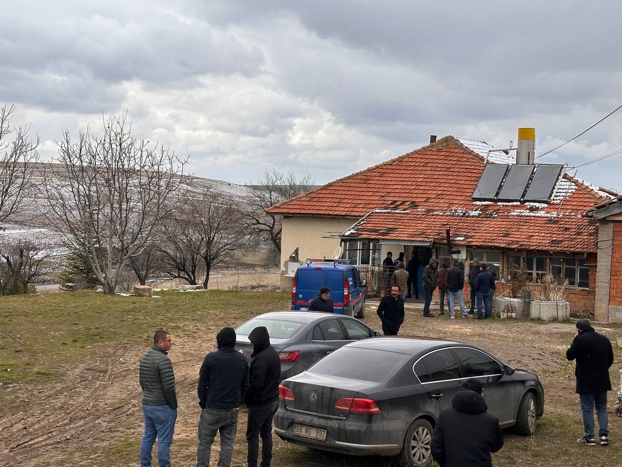 Anne ile oğlu soba gazından zehirlenerek öldü