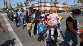 ABD'de göçmen krizi... Biden'a destek azalıyor