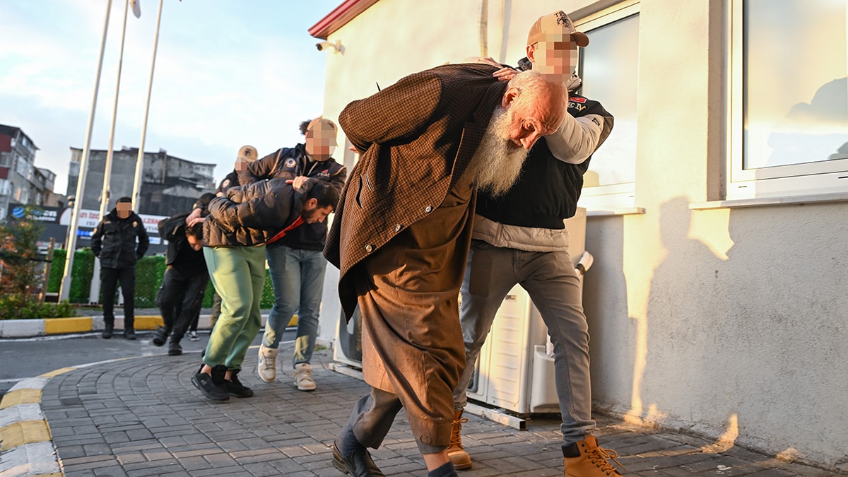 Bakan Koca'dan 'Mossad ajanı doktor' iddiasına yanıt