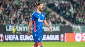 Beşiktaş, Aleksandar Dragovic transferinde Fernando Santos'tan onay bekliyor