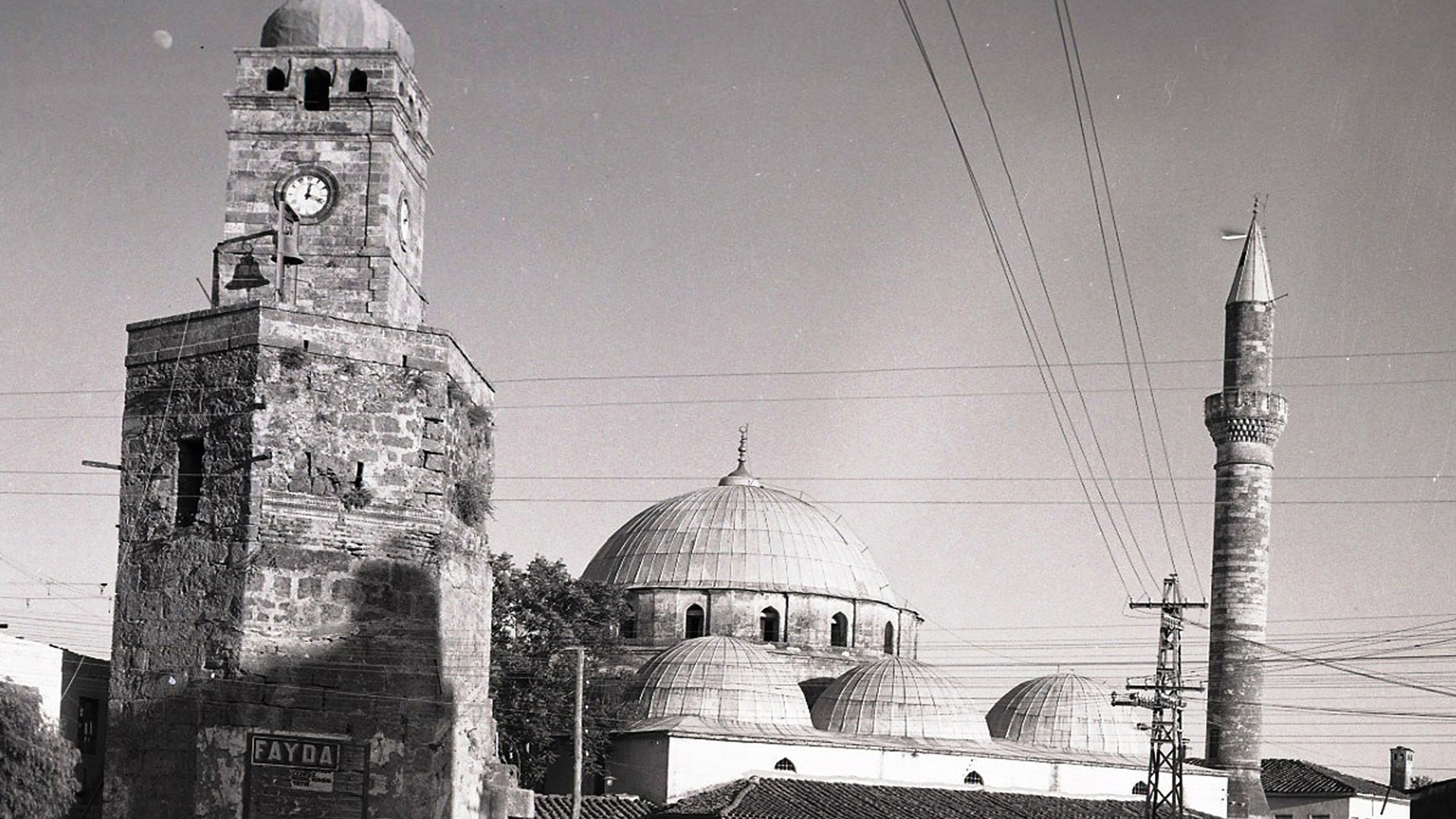 Kayıp tarihi saatin yerine ikizi takılacak