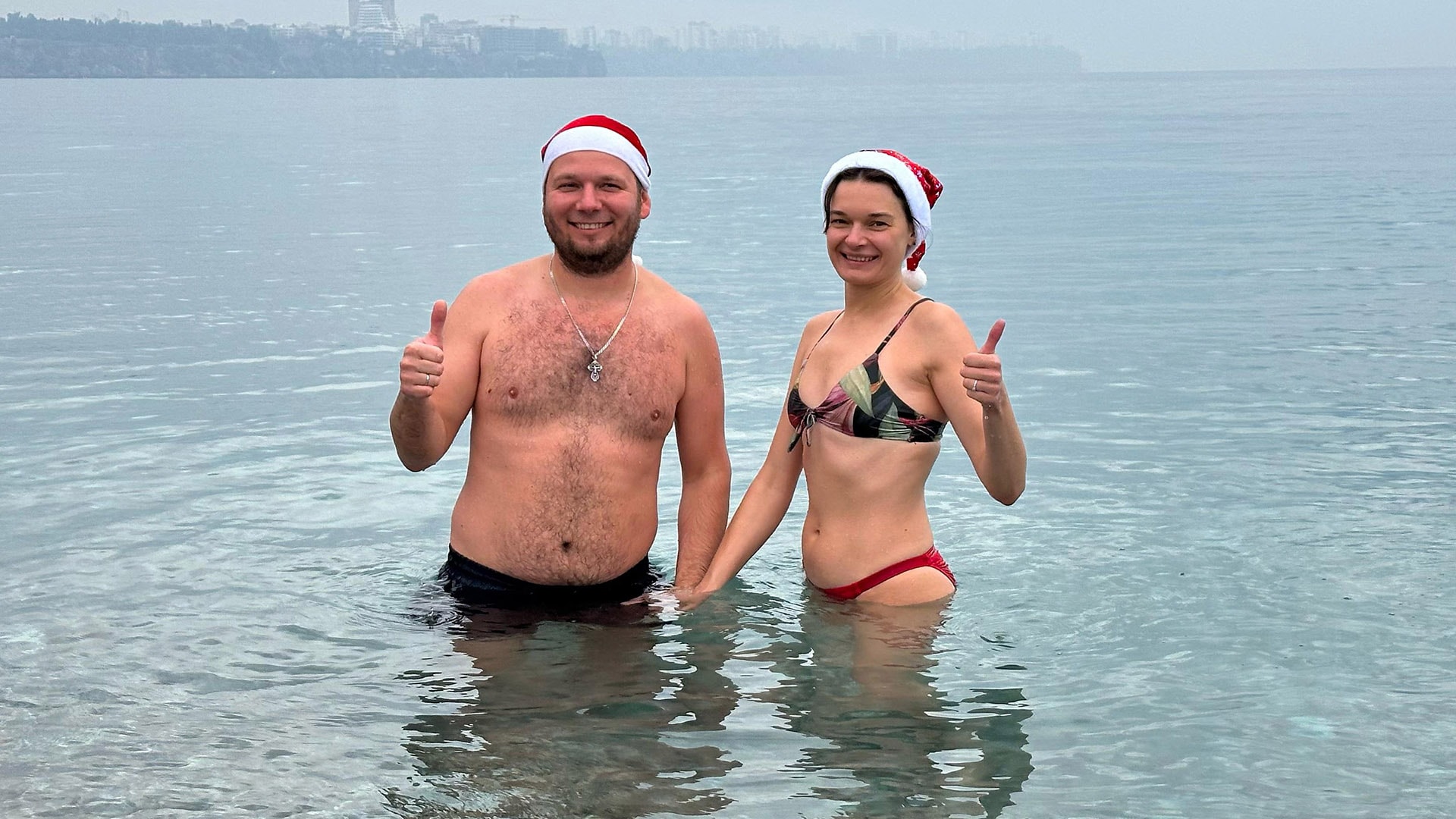 Yeni yılın ilk günü denize girdiler