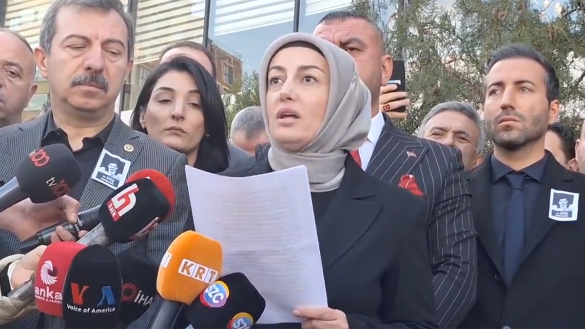 Ayşe Ateş'ten dikkat çeken Sinan Ateş paylaşımı