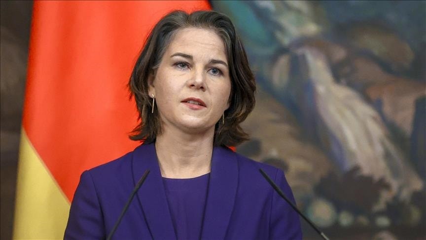 Alman bakanı taşıyan uçağa izin vermediler