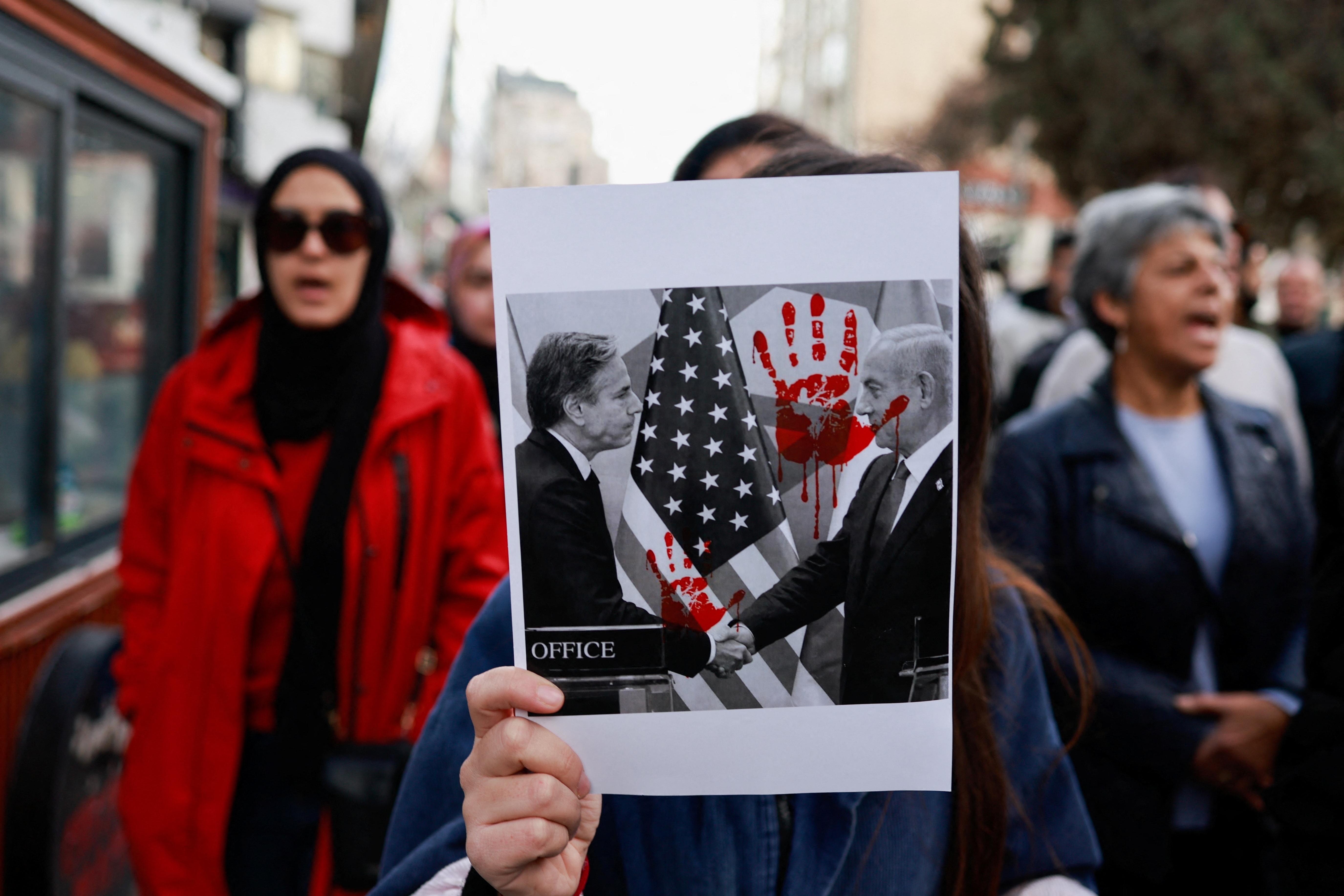 Batı Şeria'ya giden ABD Dışişleri Bakanı'na protesto