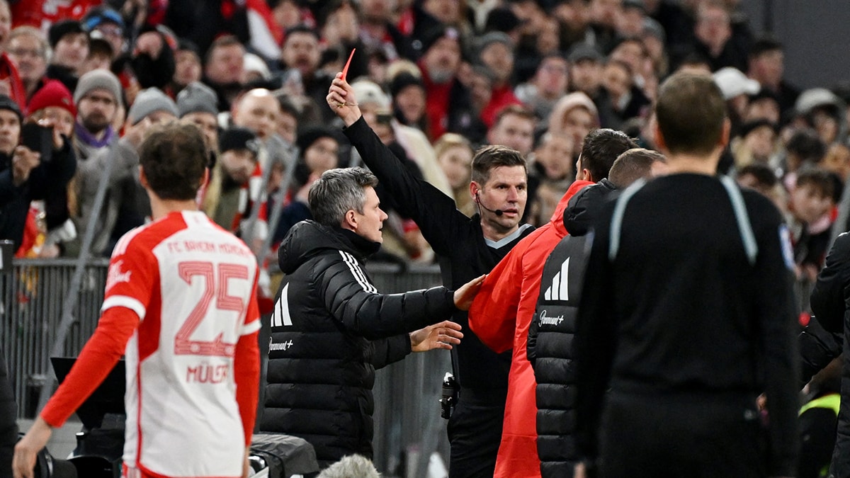 Bundesliga'da şok anlar: Trabzonspor'un eski hocası Bjelica, Bayern Münih'li Sane'yi tokatladı