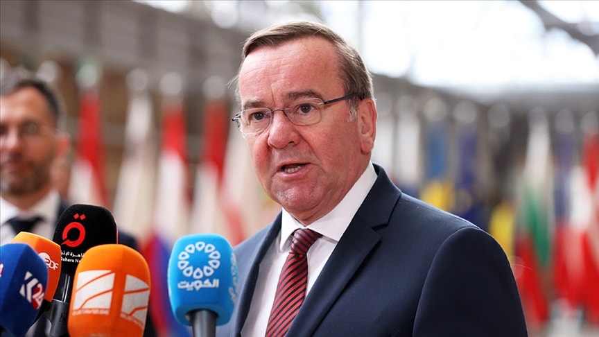 Almanya Savunma Bakanı: 30 yıldır görülmemiş askeri tehdit