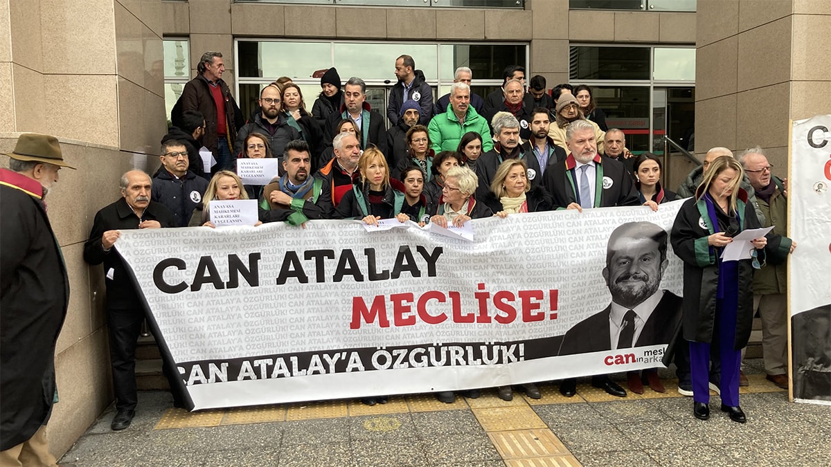 Çağlayan Adliyesi önünde Can Atalay'ın mektubu okundu
