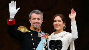 Yeni Danimarka Kraliçesi Mary’nin elbisesindeki gizli anlam dikkat çekti