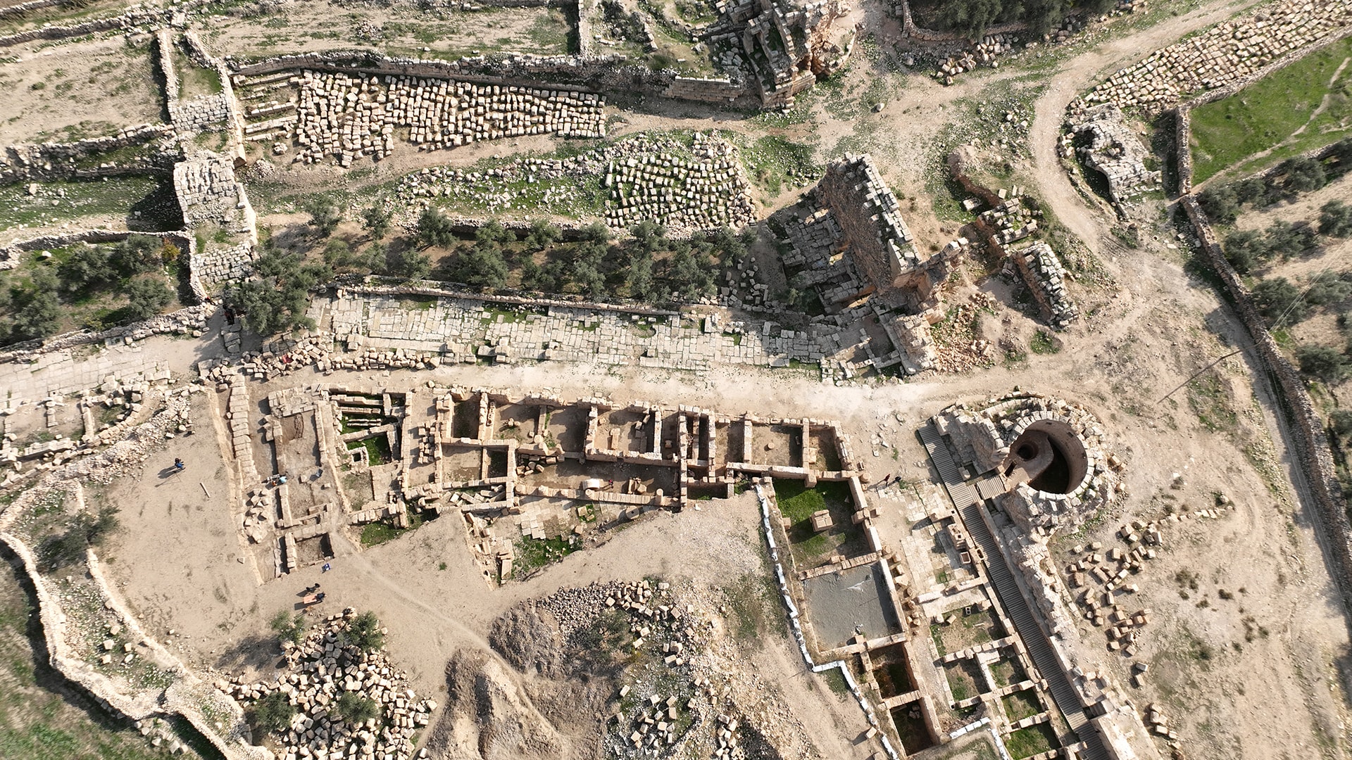 Dara Antik Kentin'de çarşı keşfedildi