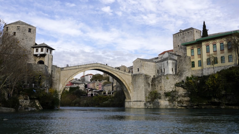 Mostar Köprüsü tartışma konusu oldu