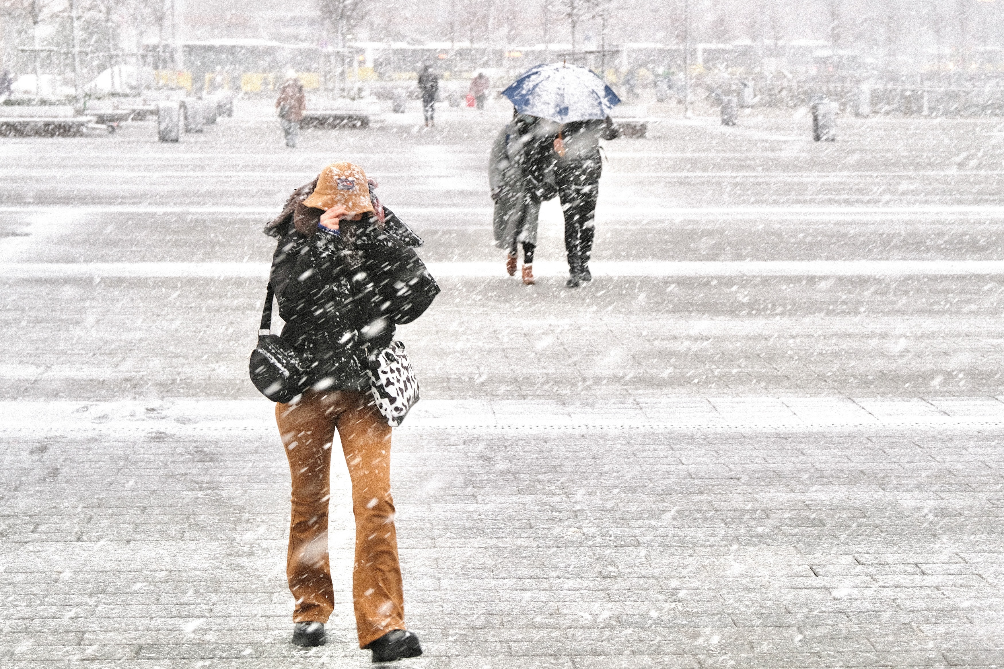 AKOM, İstanbulluları saat vererek uyardı: Kar geliyor